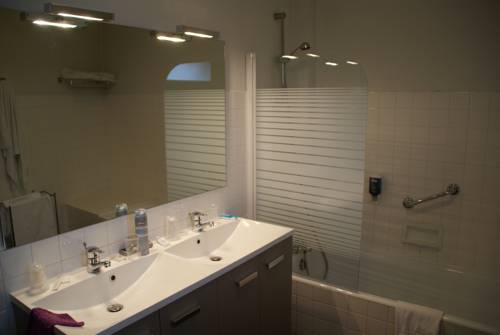 Imagen de la habitación del Hotel Brit Hotel Kara Sainte Anne d'Auray. Foto 5