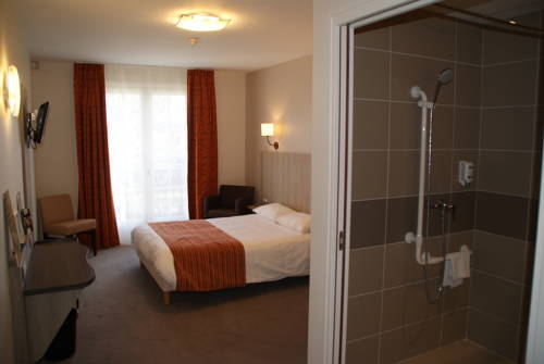 Imagen de la habitación del Hotel Brit Hotel Kara Sainte Anne d'Auray. Foto 15