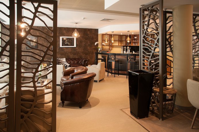 Imagen de los interiores del Hotel Brit Hotel Lodge. Foto 17
