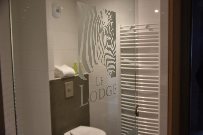 Imagen de la habitación del Hotel Brit Hotel Lodge. Foto 7