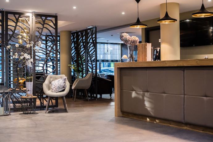 Imagen de los interiores del Hotel Brit Hotel Lodge. Foto 19