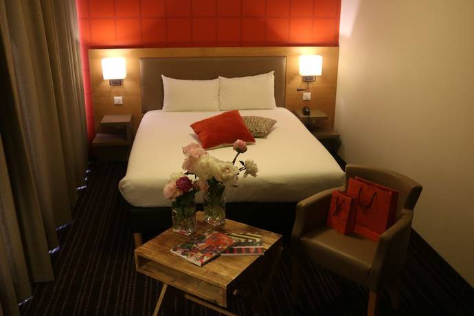 Imagen de la habitación del Hotel Brit Hotel Lodge. Foto 13