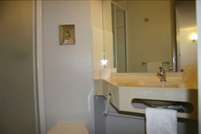 Imagen de la habitación del Hotel Brit La Rochelle Périgny. Foto 14