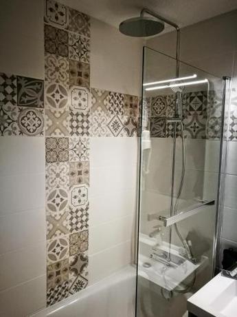 Imagen de la habitación del Hotel Brit Landivisiau. Foto 6