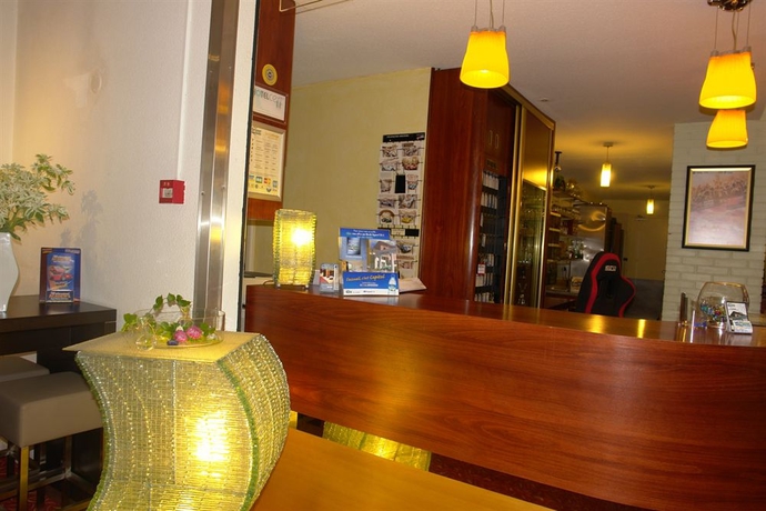 Imagen de los interiores del Hotel Brit Le Cottage. Foto 13