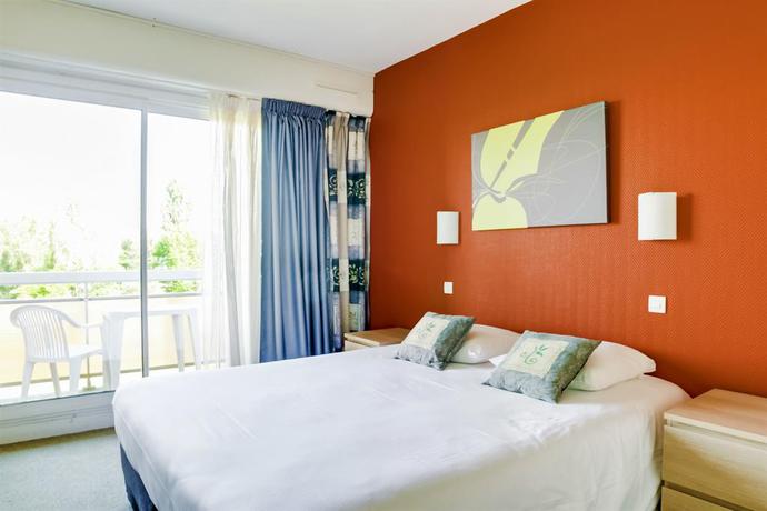 Imagen de la habitación del Hotel Brit Le Parc Vichy. Foto 4
