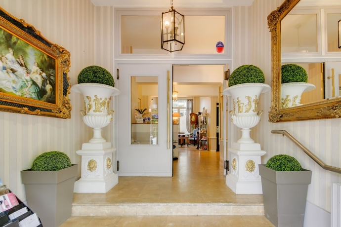 Imagen de los interiores del Hotel Brit Le Royal - Troyes. Foto 16