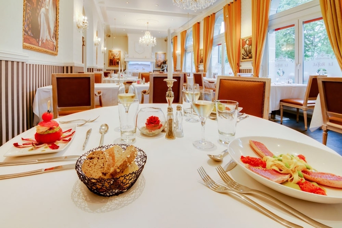 Imagen del bar/restaurante del Hotel Brit Le Royal - Troyes. Foto 5
