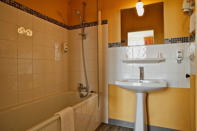 Imagen de la habitación del Hotel Brit Le Surcouf. Foto 3