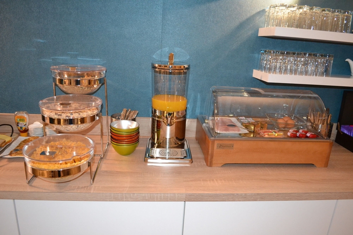 Imagen del bar/restaurante del Hotel Brit Les Alizés. Foto 6