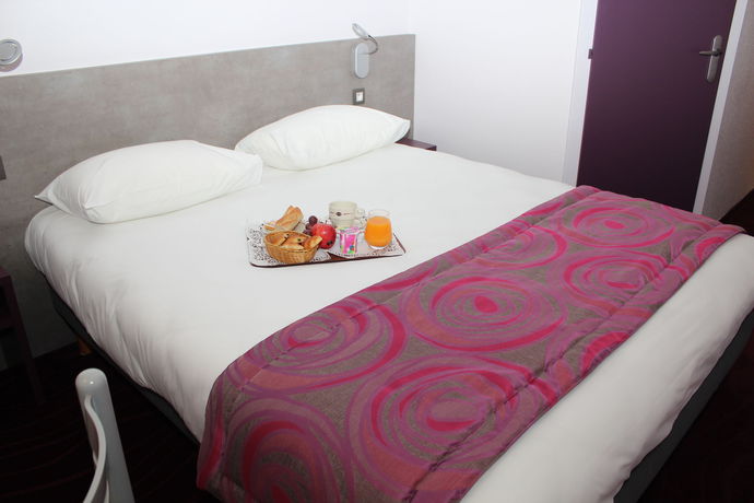 Imagen del bar/restaurante del Hotel Brit Les Evens. Foto 5