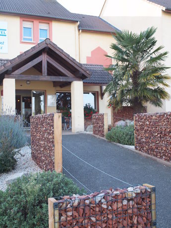 Imagen de los exteriores del Hotel Brit Les Evens. Foto 10