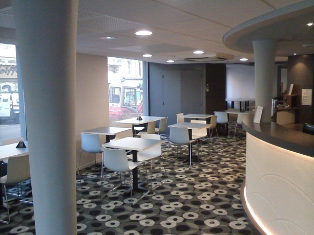 Imagen del bar/restaurante del Hotel Brit Mâcon Centre Gare. Foto 1