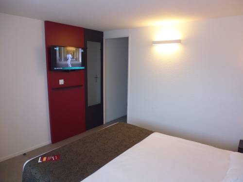 Imagen de la habitación del Hotel Brit Mayenne. Foto 5