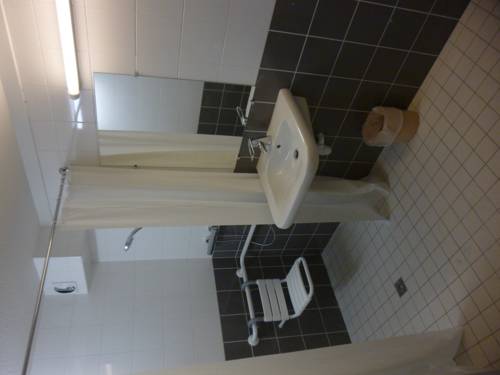 Imagen de la habitación del Hotel Brit Mayenne. Foto 14