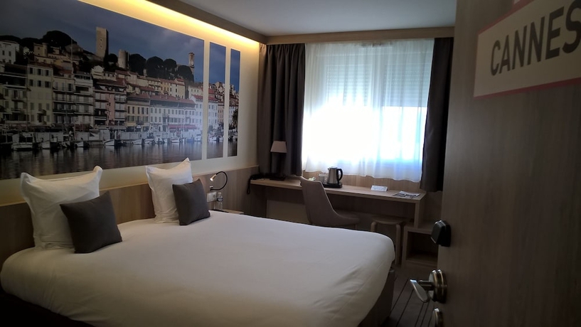 Imagen de la habitación del Hotel Brit Montargis. Foto 11