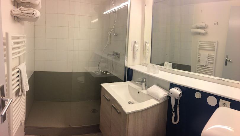 Imagen de la habitación del Hotel Brit Morlaix. Foto 15