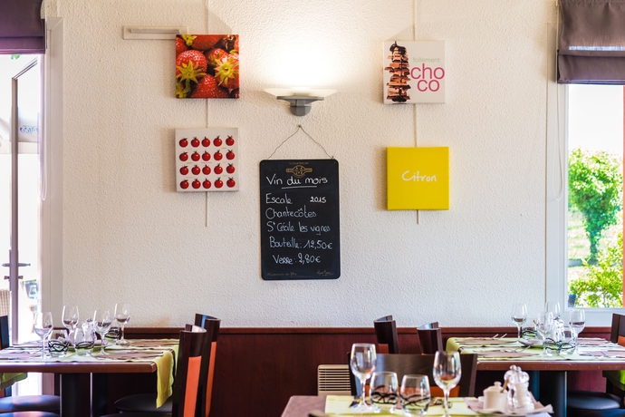 Imagen del bar/restaurante del Hotel Brit Nantes St Herblain - Le Kerann. Foto 3