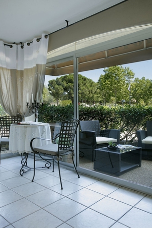 Imagen de los interiores del Hotel Brit Opal Centre Port. Foto 18