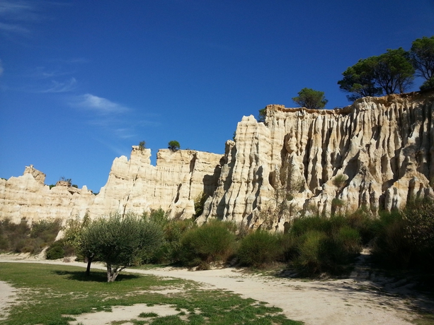 Imagen de los exteriores del Hotel Brit Porte D'espagne. Foto 11