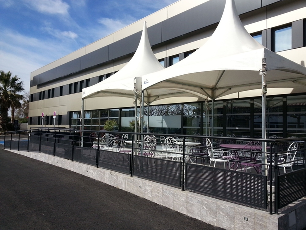 Imagen de los exteriores del Hotel Brit Porte D'espagne. Foto 14