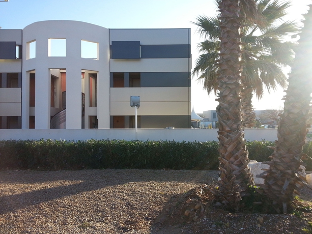 Imagen general del Hotel Brit Porte D’espagne. Foto 3