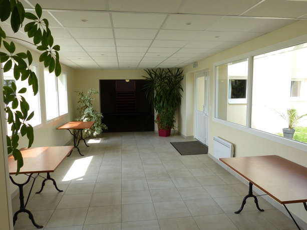 Imagen de los interiores del Hotel Brit Reims La Pompelle. Foto 13