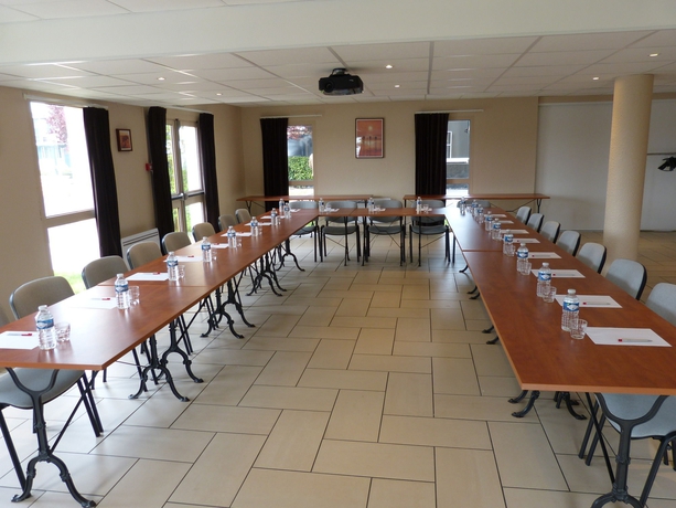 Imagen de los interiores del Hotel Brit Reims La Pompelle. Foto 16