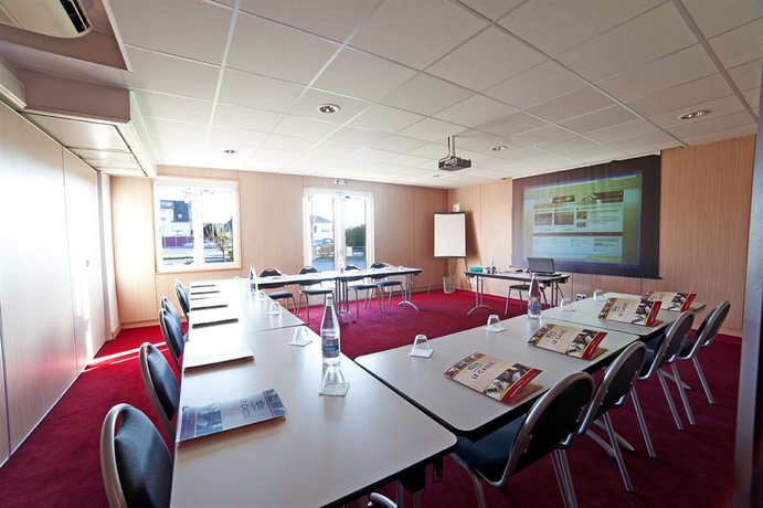 Imagen de los interiores del Hotel Brit Rennes - Le Castel. Foto 14