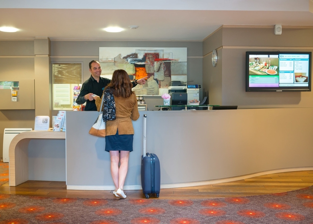 Imagen de los interiores del Hotel Brit Rennes St Grégoire - Le Villeneuve. Foto 19