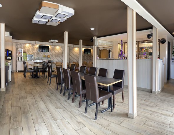 Imagen del bar/restaurante del Hotel Brit Rouen Barentin. Foto 2