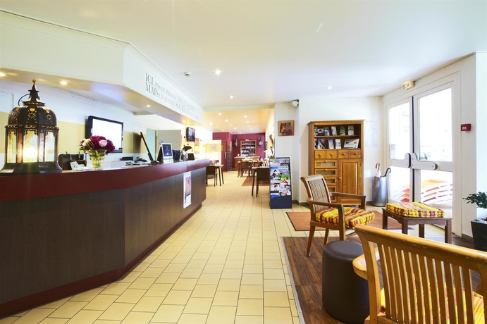 Imagen de los interiores del Hotel Brit Rouen Nord Mont St Aignan. Foto 15