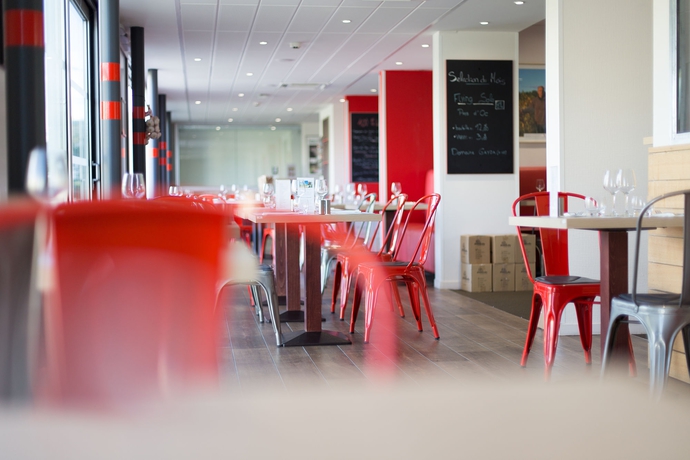 Imagen del bar/restaurante del Hotel Brit Toulouse Colomiers - L'esplanade. Foto 5