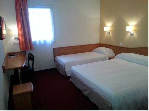 Imagen de la habitación del Hotel Brit Villeneuve Sur Lot. Foto 3