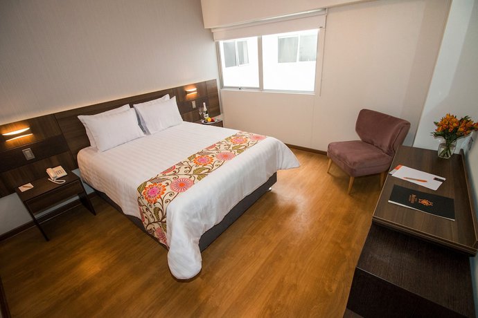 Imagen de la habitación del Hotel Britania Crystal Collection. Foto 5