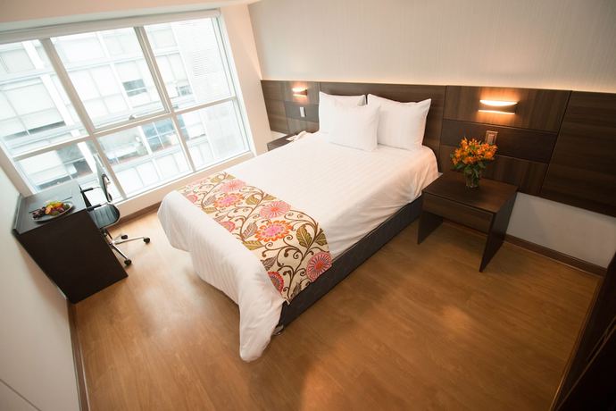 Imagen de la habitación del Hotel Britania Crystal Collection. Foto 7