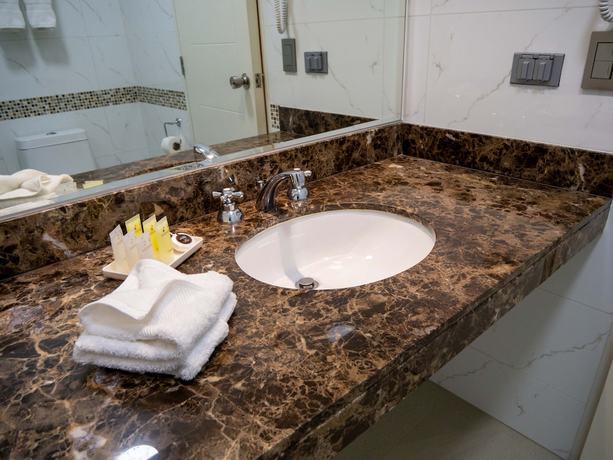 Imagen de la habitación del Hotel Britania Crystal Collection. Foto 17