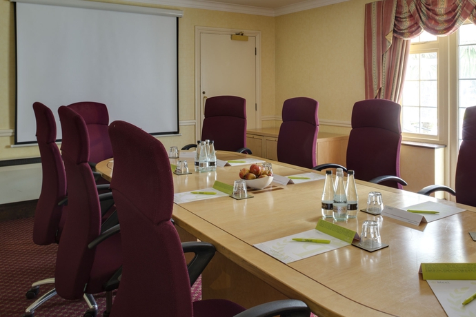 Imagen de los interiores del Hotel Britannia Basingstoke Country and Spa. Foto 7