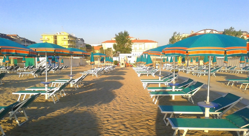 Imagen de los exteriores del Hotel Britannia, Cesenatico. Foto 10