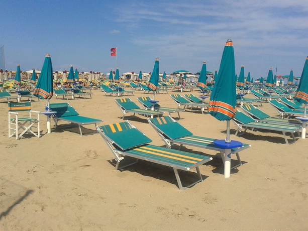 Imagen de los exteriores del Hotel Britannia, Cesenatico. Foto 11