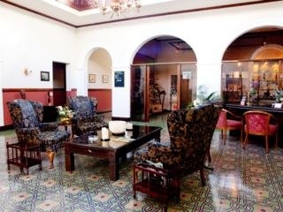 Imagen de los interiores del Hotel Britannia, Escalante. Foto 4