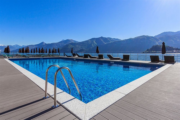 Imagen de la piscina del Hotel Britannia Excelsior. Foto 15