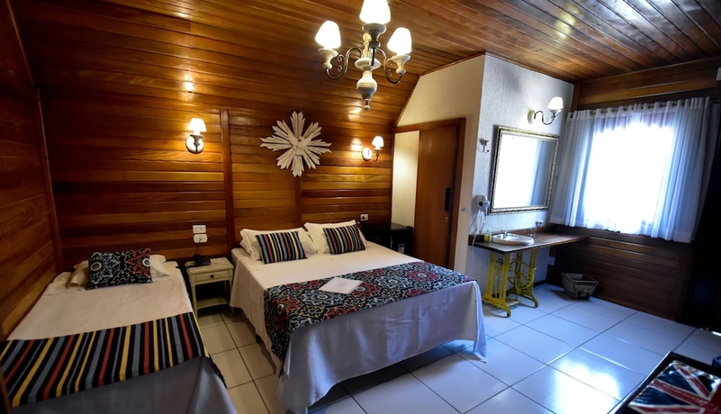 Imagen de la habitación del Hotel Britannia, Penedo. Foto 3