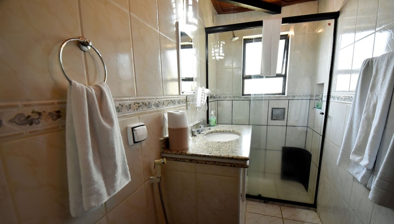 Imagen de la habitación del Hotel Britannia, Penedo. Foto 13