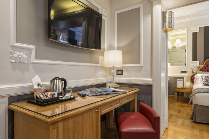 Imagen de la habitación del Hotel Britannia, Plaza de la Rep&uacute;blica. Foto 11