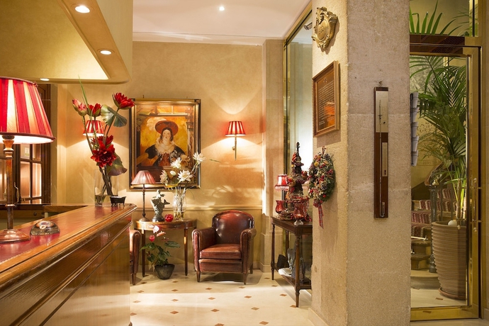 Imagen de los interiores del Hotel Britannique. Foto 16
