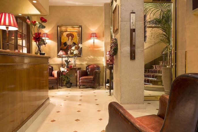 Imagen de los interiores del Hotel Britannique. Foto 17