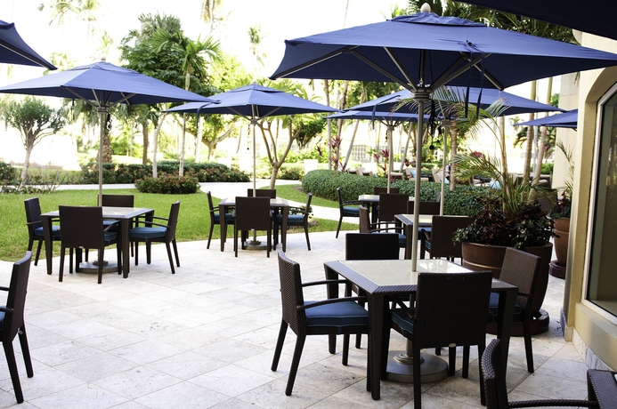 Imagen del bar/restaurante del Hotel British Colonial - Nassau. Foto 3