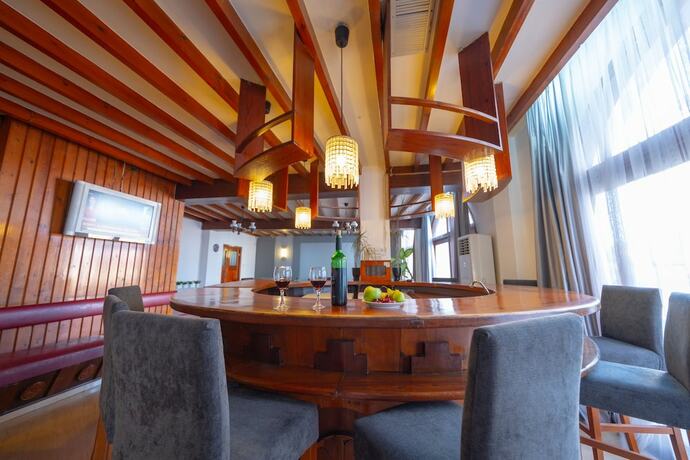 Imagen general del Hotel British. Foto 6