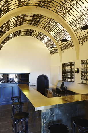 Imagen del bar/restaurante del Hotel British. Foto 6